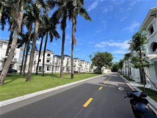 Bán biệt thự vườn cam 262m2 gần hồ, giá chỉ 129tr/m2 .  0916 449 ***