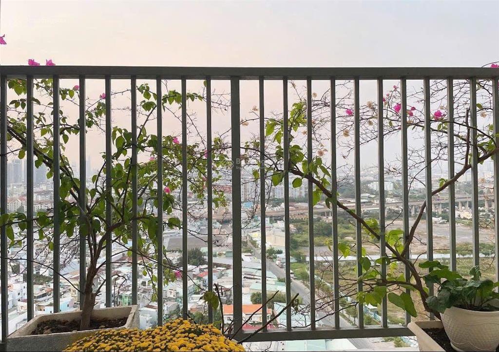 Cho thuê phòng 4,2tr trong căn hộ jamona city, inbox 0918 981 ***