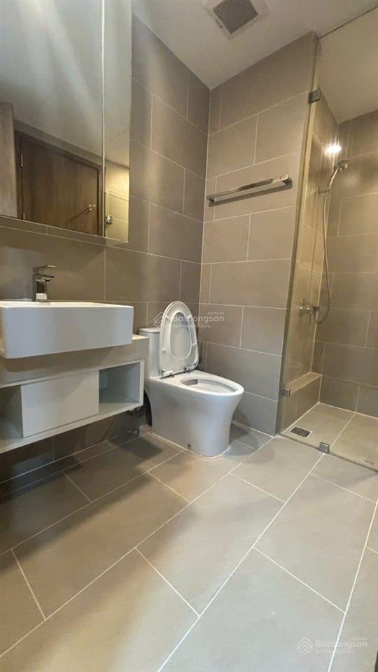 Cho thuê căn hộ cao cấp sky 89 1pn 1wc 55m2 có máy lạnh rèm tủ bếp chỉ 11tr/th   0909 686 ***