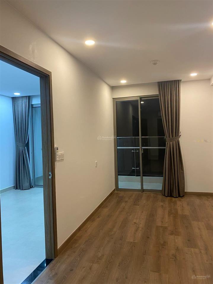 Cho thuê căn hộ cao cấp sky 89 1pn 1wc 55m2 có máy lạnh rèm tủ bếp chỉ 11tr/th   0909 686 ***