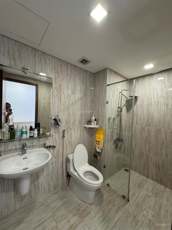 Bán golden star 2pn 2wc 68m2 full nt view thoáng đẹp, chỉ 4,25 tỷ, sổ hồng