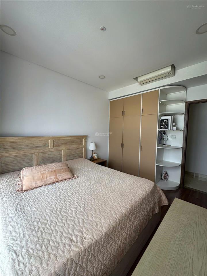 Bán golden star 2pn 2wc 68m2 full nt view thoáng đẹp, chỉ 4,25 tỷ, sổ hồng