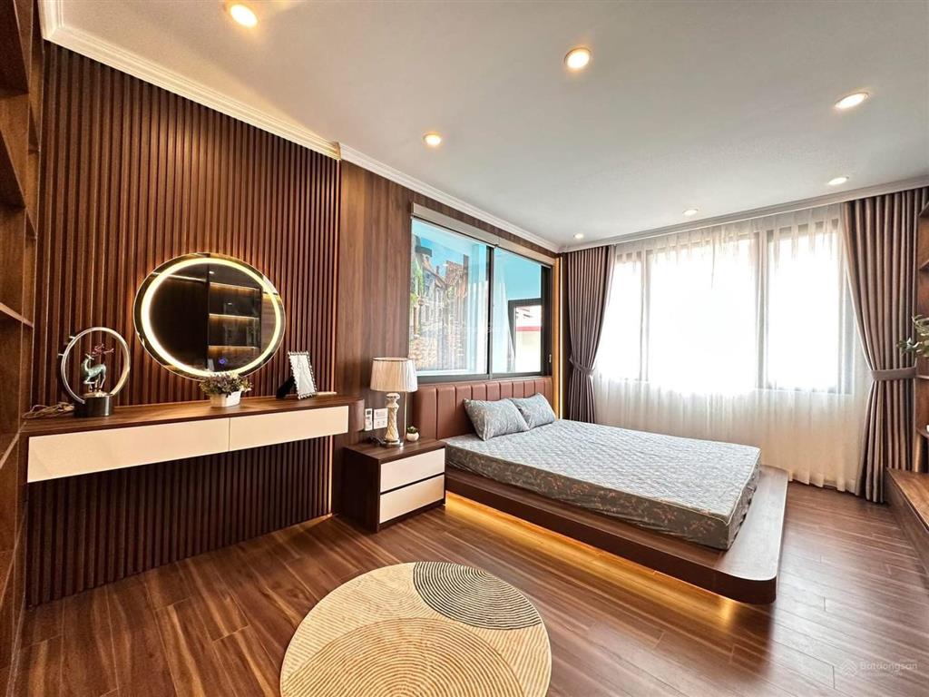 Bán nhà mới đẹp lô góc, thang máy, ô tô gần phố nguyễn chánh, trần duy hưng, 55m2x6t, mặt ngõ thông