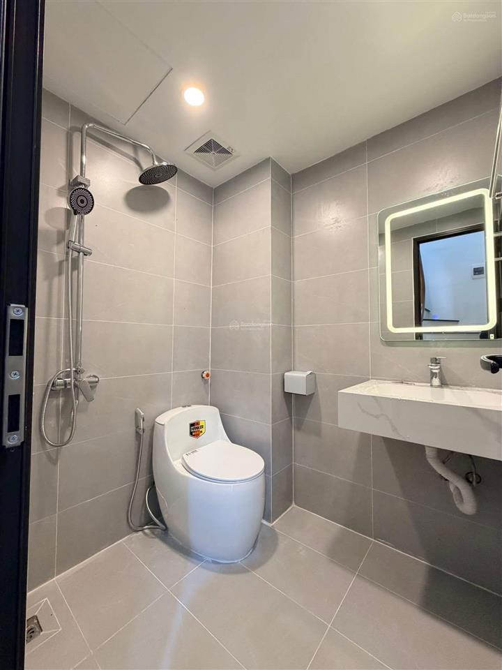 Bán nhà đẹp dân xây q ba đình, gần phố vĩnh phúc, hoàng hoa thám 45m2x5t, giá 8.2 tỷ, nội thất đủ