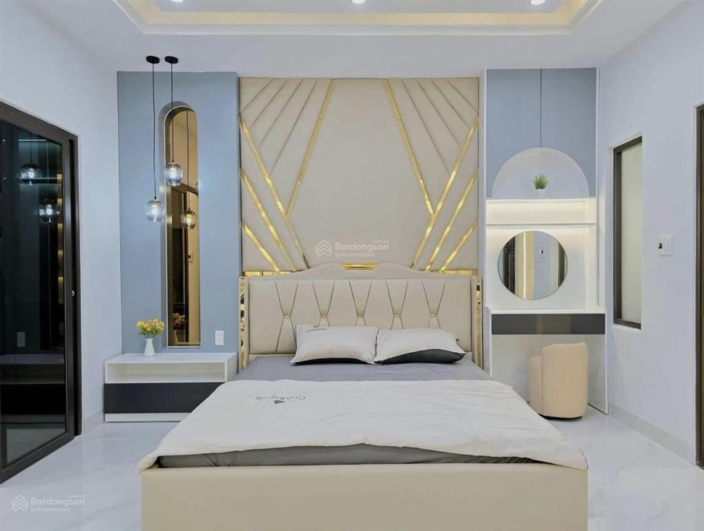 Hot! mặt ngõ nguyễn chánh, lô góc, ngõ ôtô thông, xe tải đỗ cửa, thang máy, bãi xe, full nt, 54m2