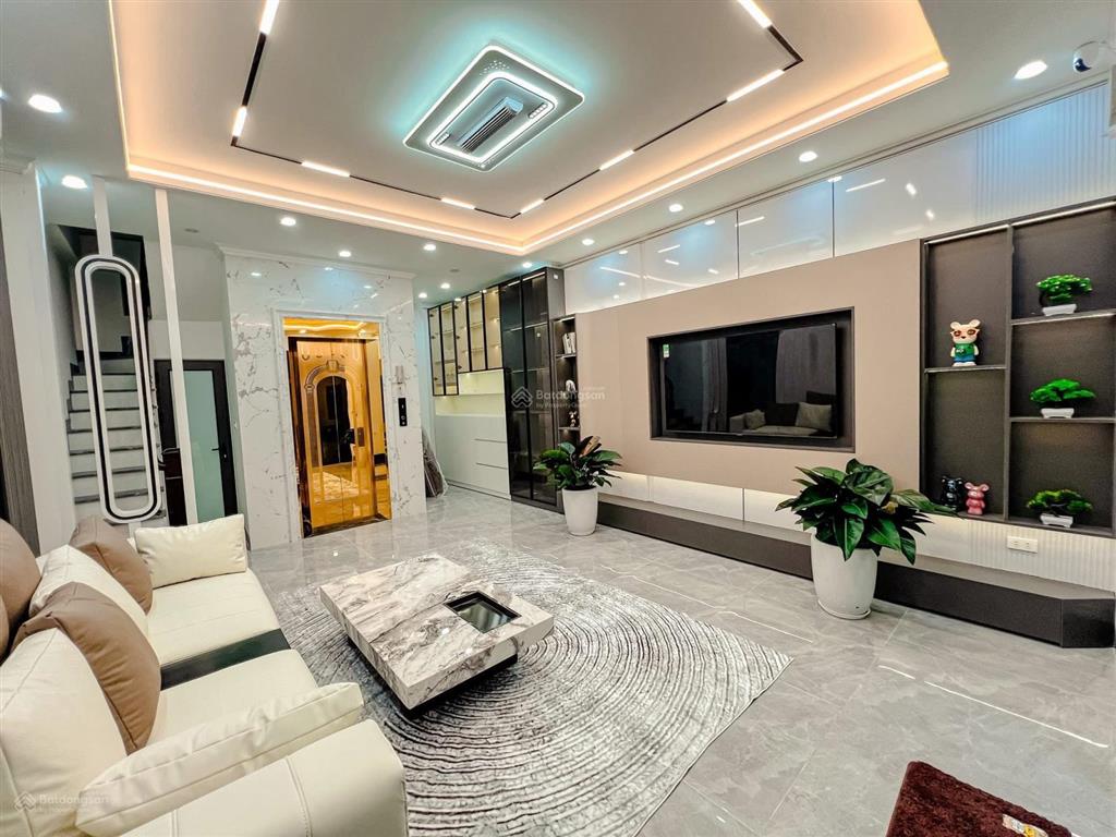 Bán nhà mới đẹp ô tô gần phố hoàng quốc việt, phạm văn đồng, lô góc, thang máy 42m2 x 6 tầng