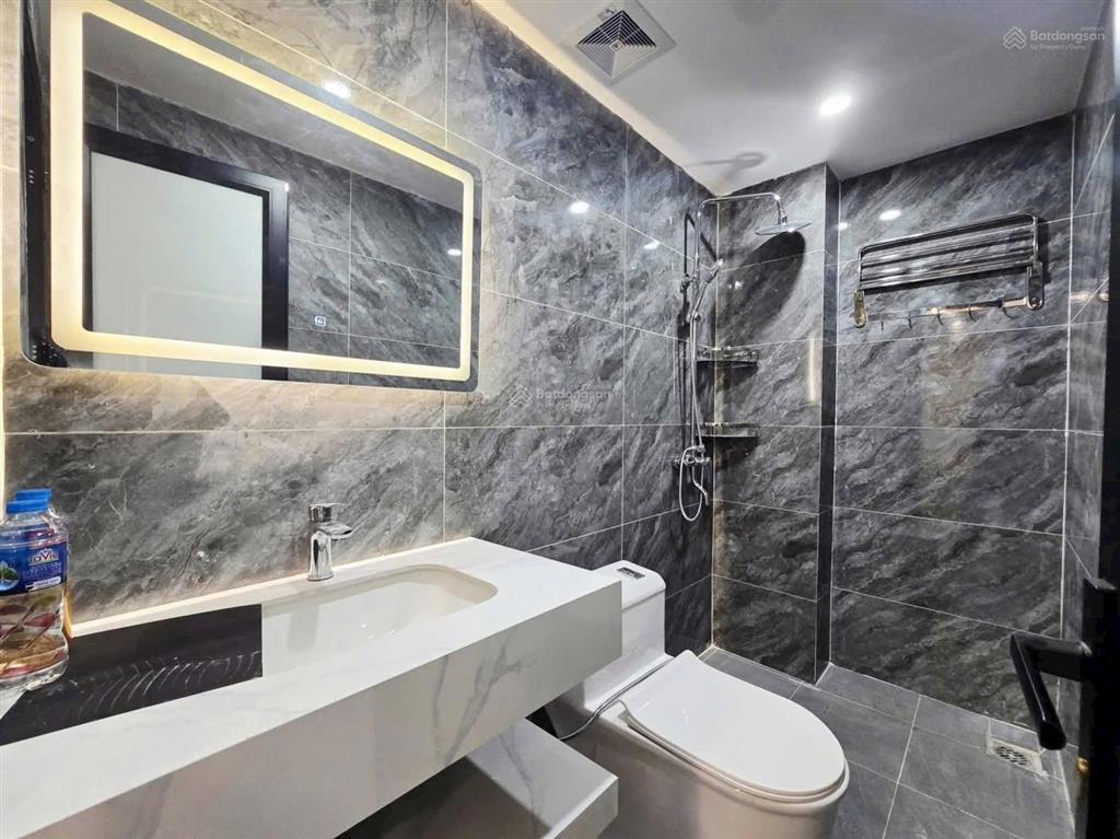 Bán nhà phân lô ô tô tránh, lô góc gần phố mễ trì, đỗ đức dục dt 60m2 x5 tầng, kinh doanh bất chấp