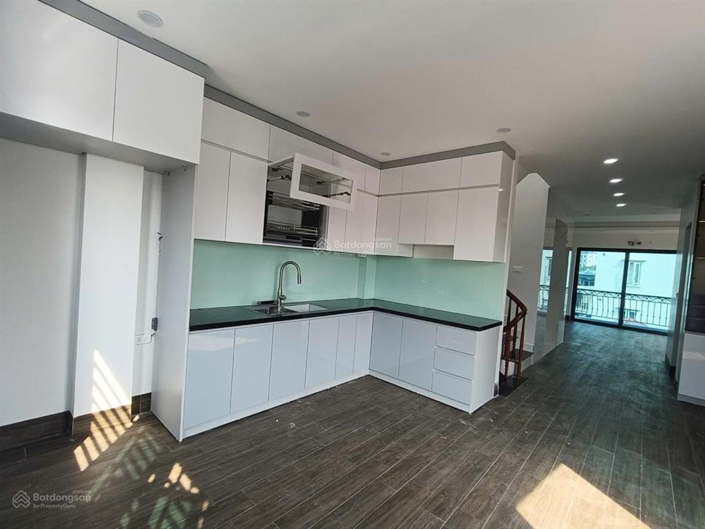 Bán nhà phân lô ô tô tránh, lô góc gần phố mễ trì, đỗ đức dục dt 60m2 x5 tầng, kinh doanh bất chấp