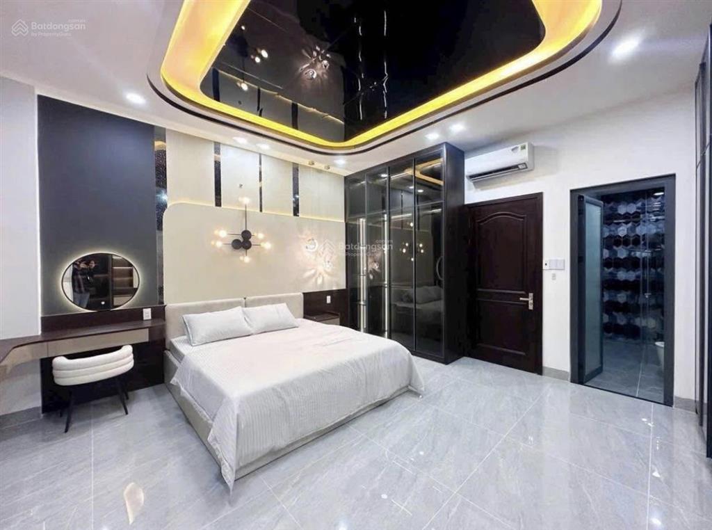 Bán nhà mới thang máy, ô tô phố nguyễn văn huyên gần dương quảng hàm 48m2x6t, gần trường đh