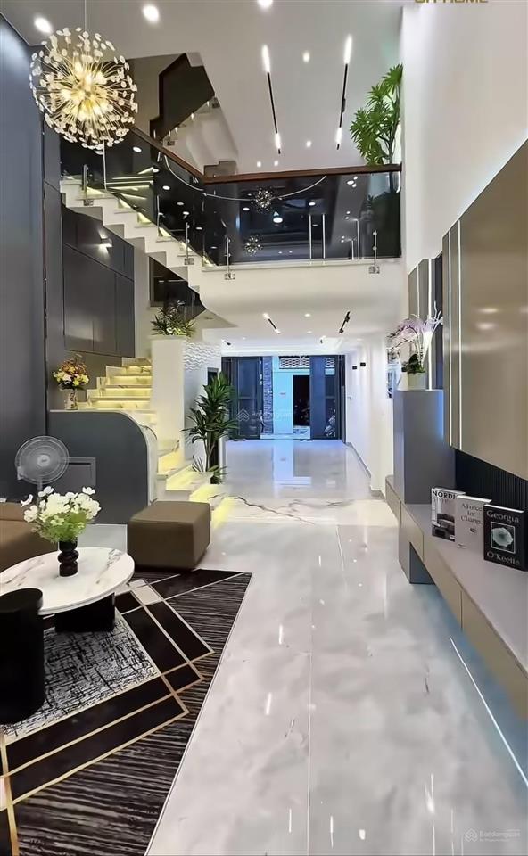 Bán nhà đẹp dân xây ô tô gần phố vĩnh phúc, hoàng hoa thám, dt 50m2 x 5t, full nội thất xịn