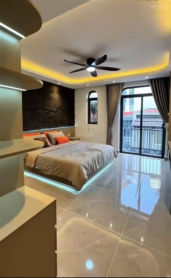 Bán nhà đẹp dân xây ô tô gần phố vĩnh phúc, hoàng hoa thám, dt 50m2 x 5t, full nội thất xịn