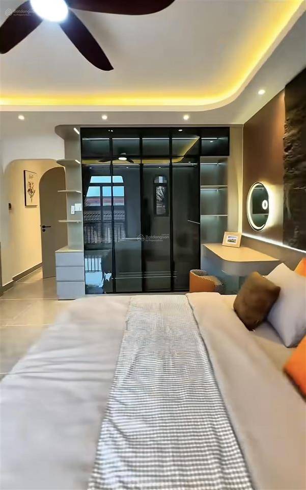 Bán nhà đẹp dân xây ô tô gần phố vĩnh phúc, hoàng hoa thám, dt 50m2 x 5t, full nội thất xịn
