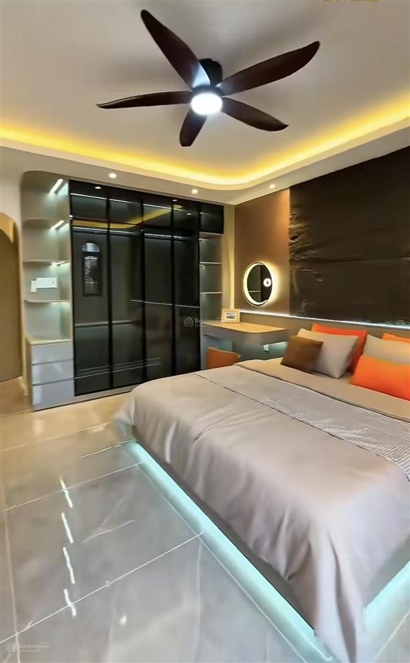 Bán nhà đẹp dân xây ô tô gần phố vĩnh phúc, hoàng hoa thám, dt 50m2 x 5t, full nội thất xịn