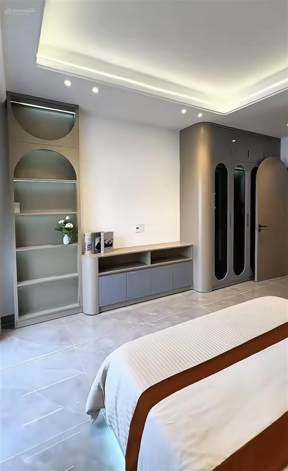 Bán nhà đẹp dân xây ô tô gần phố vĩnh phúc, hoàng hoa thám, dt 50m2 x 5t, full nội thất xịn