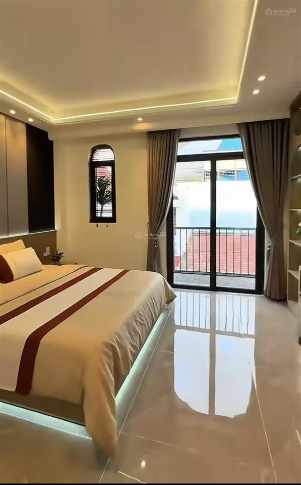 Bán nhà đẹp dân xây ô tô gần phố vĩnh phúc, hoàng hoa thám, dt 50m2 x 5t, full nội thất xịn