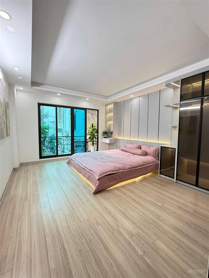Bán nhà đẹp dân xây lô góc gần phố linh lang, phan kế bính dt 50m2 x 5 tầng, 6 ngủ, nội thất đầy đủ