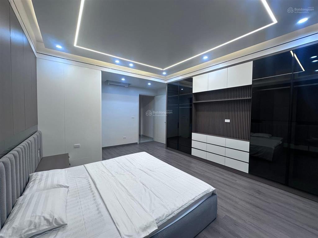 Bán nhà đẹp dân xây lô góc gần phố linh lang, phan kế bính dt 50m2 x 5 tầng, 6 ngủ, nội thất đầy đủ