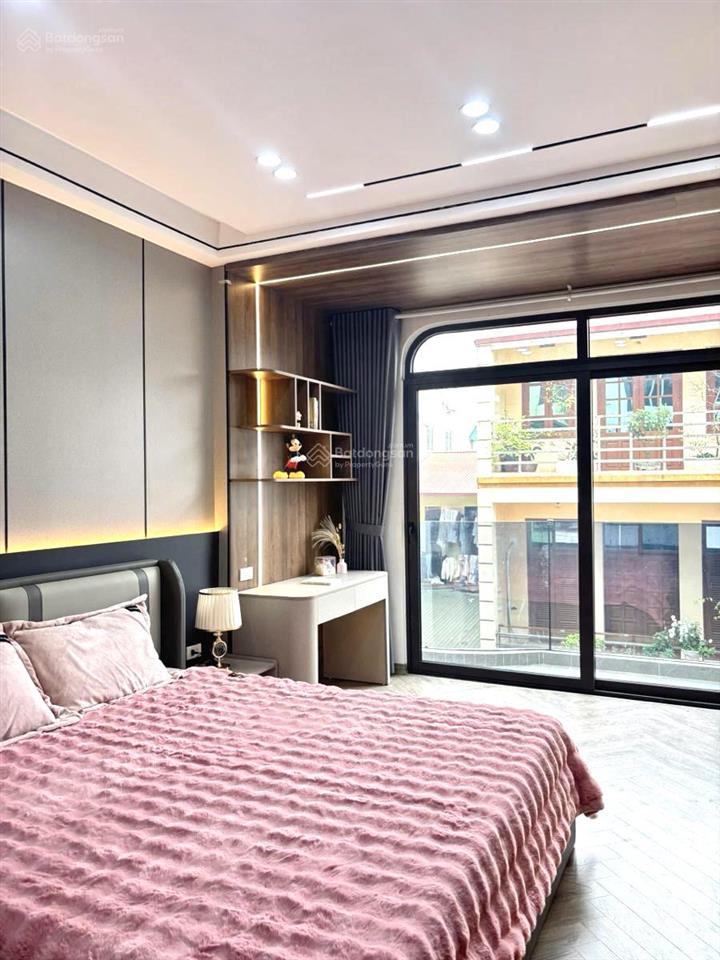Qh ổn định! p. thuỵ khuê, thang máy, ô tô đỗ gần, view hồ, 2 thoáng, đập hộp nt, sổ cc, 39m2*6t