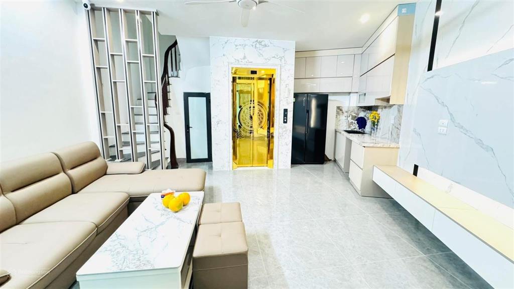 Qh ổn định! p. thuỵ khuê, thang máy, ô tô đỗ gần, view hồ, 2 thoáng, đập hộp nt, sổ cc, 39m2*6t