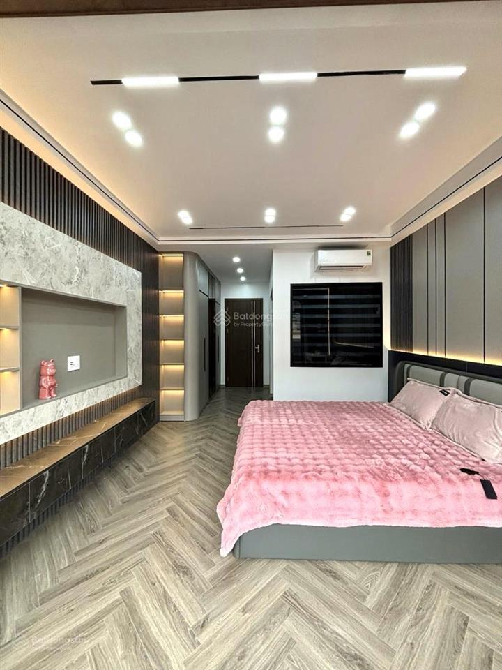 Qh ổn định! p. thuỵ khuê, thang máy, ô tô đỗ gần, view hồ, 2 thoáng, đập hộp nt, sổ cc, 39m2*6t