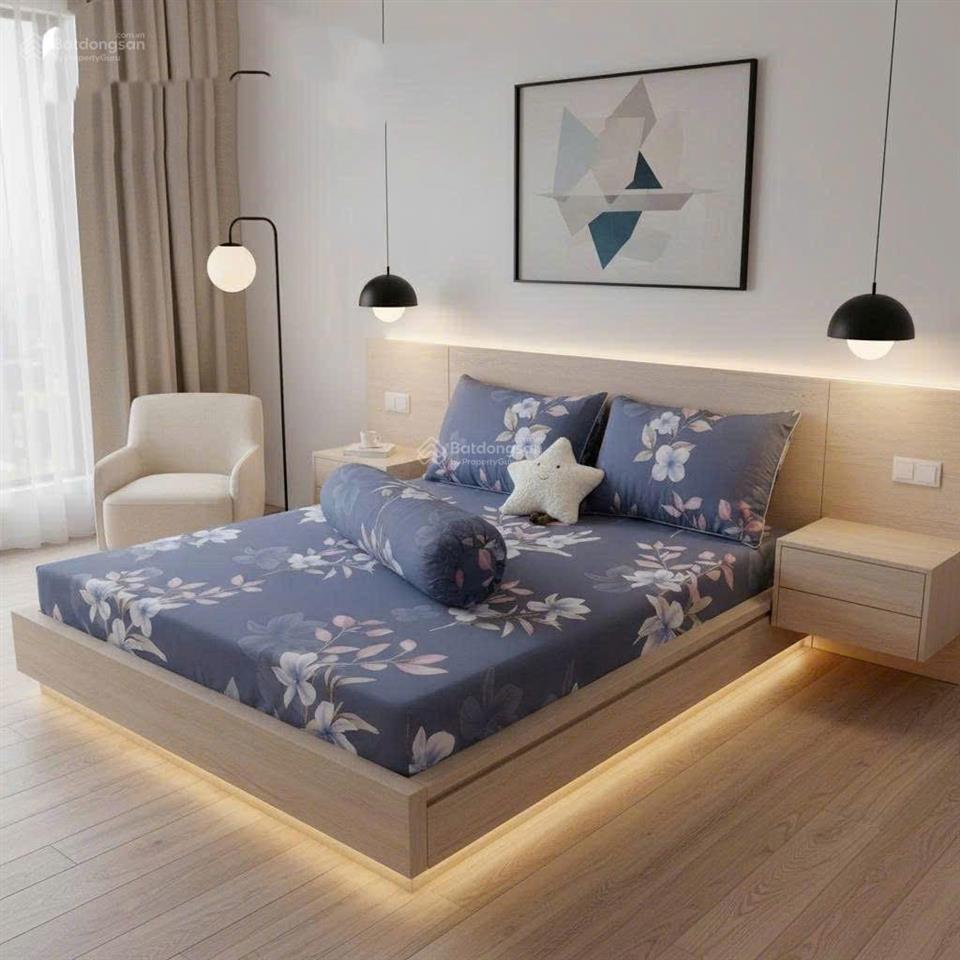 Bán nhà dân xây, ô tô gần phố hoàng quốc việt, lô góc, 2 thoáng, dt 43m2 x 5t, nội thất xịn đầy đủ