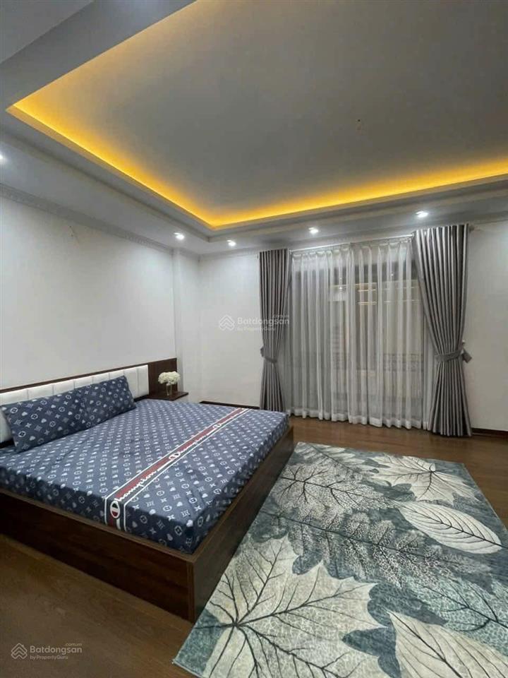 Bán nhà dân xây, ô tô gần phố hoàng quốc việt, lô góc, 2 thoáng, dt 43m2 x 5t, nội thất xịn đầy đủ