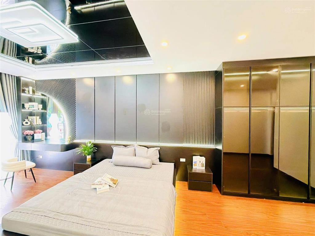 Bán nhà đẹp dân xây gần phố linh lang, đào tấn lô góc dân xây chắc chắn dt 51m2 x 5t giá 9,8 tỷ