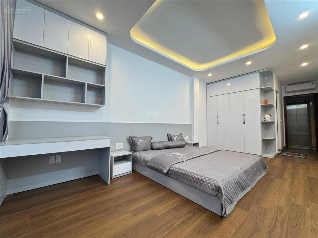 Bán nhà đẹp, lô góc, thang máy , ôtô gần phố lạc long quân, xuân la 45m x6t,mt 4m sổ vuông