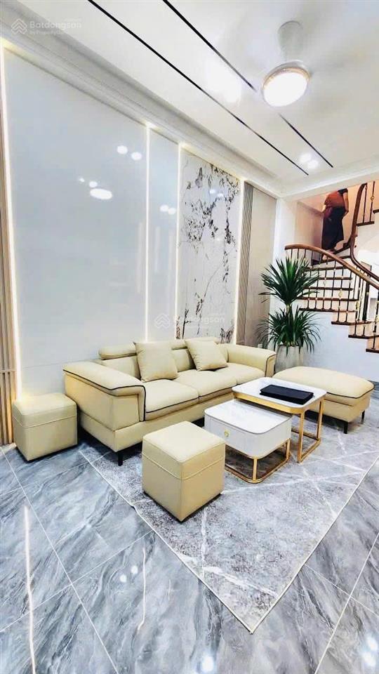 Giá đầu tư gần phố hoàng quốc việt, phạm v đồng ngõ 3 gác, sổ vuông, qh ổn định, dân xây, 40m2 x4t