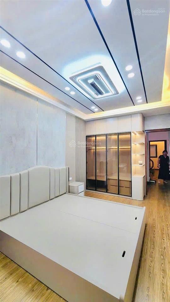 Giá đầu tư gần phố hoàng quốc việt, phạm v đồng ngõ 3 gác, sổ vuông, qh ổn định, dân xây, 40m2 x4t