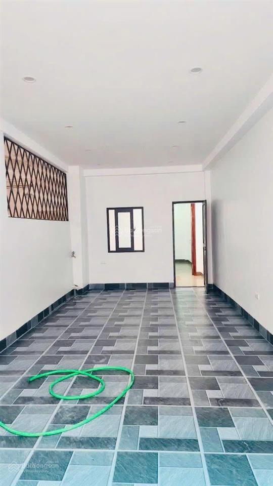 Giá đầu tư gần phố hoàng quốc việt, phạm v đồng ngõ 3 gác, sổ vuông, qh ổn định, dân xây, 40m2 x4t