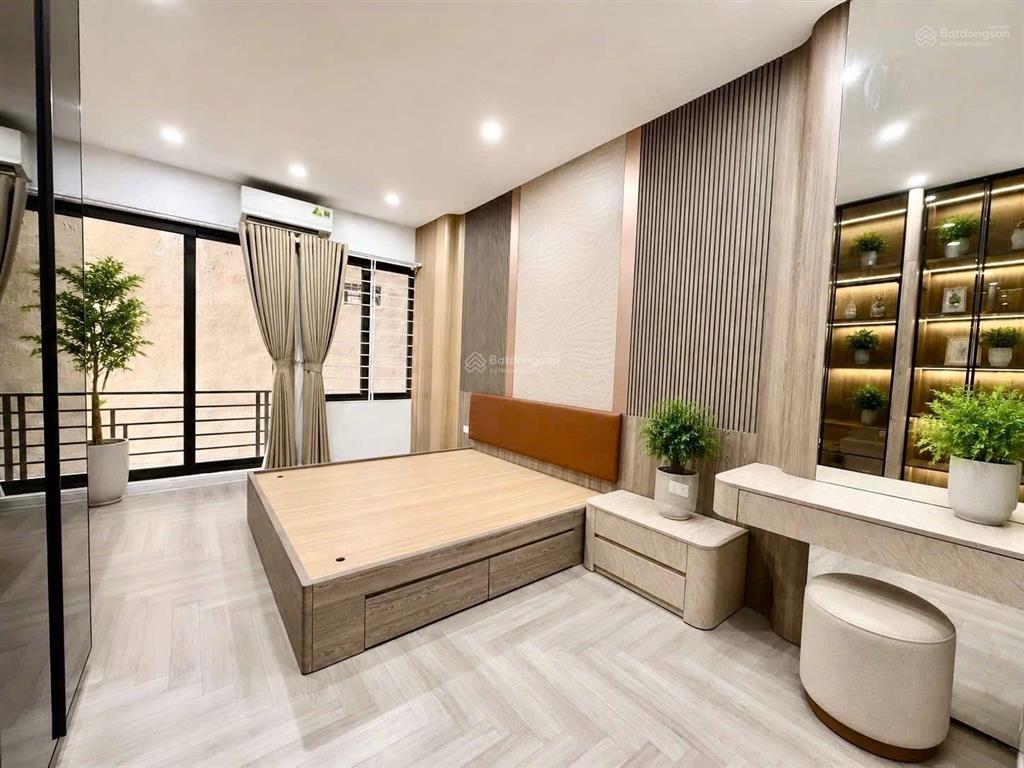 Căn lô góc ngõ 68 cầu giấy, 2 thoáng vĩnh viễn, ngõ thông, 40m ra mặt phố, không qh, full nt, 48m2