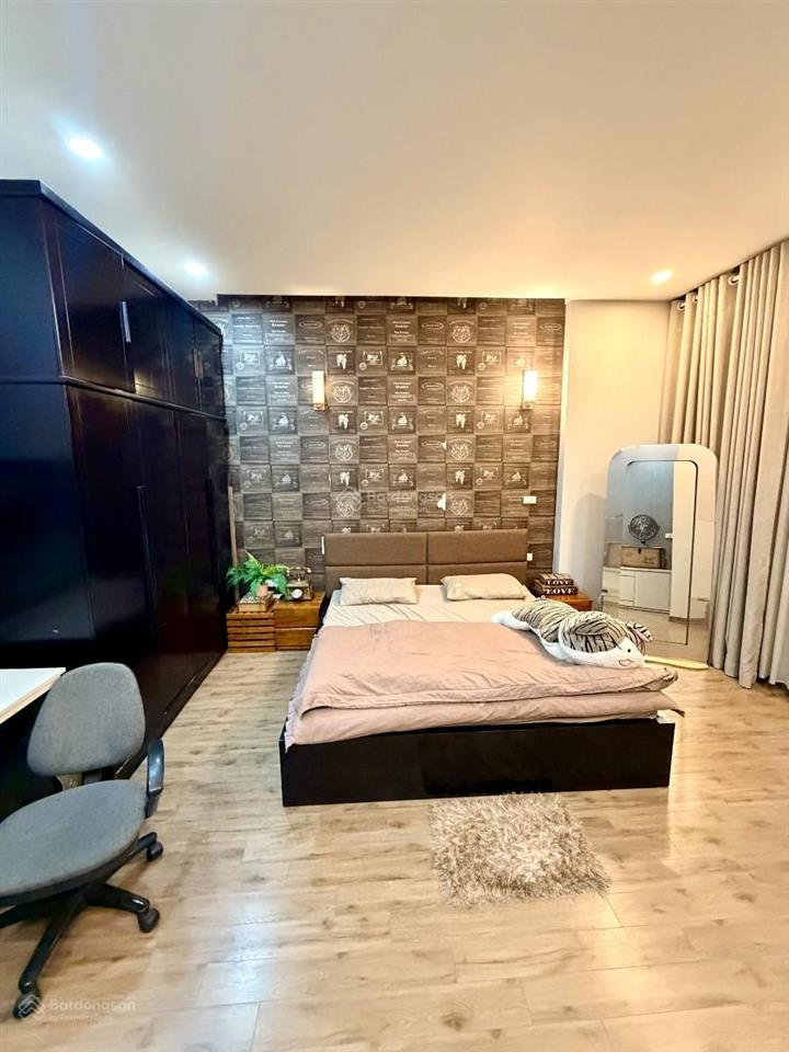 Giá đầu tư ô tô gần phố hoàng quốc việt, võ cc, ngõ nông rộng, không qh, 54m2x4t, mt 5m giá 8.99 tỷ