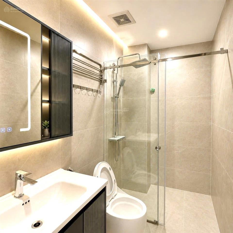 Bán nhà đẹp mới tinh, thang máy, lô góc, ô tô gần phố võng thị, llq 45m2 x 6t, không quy hoạch