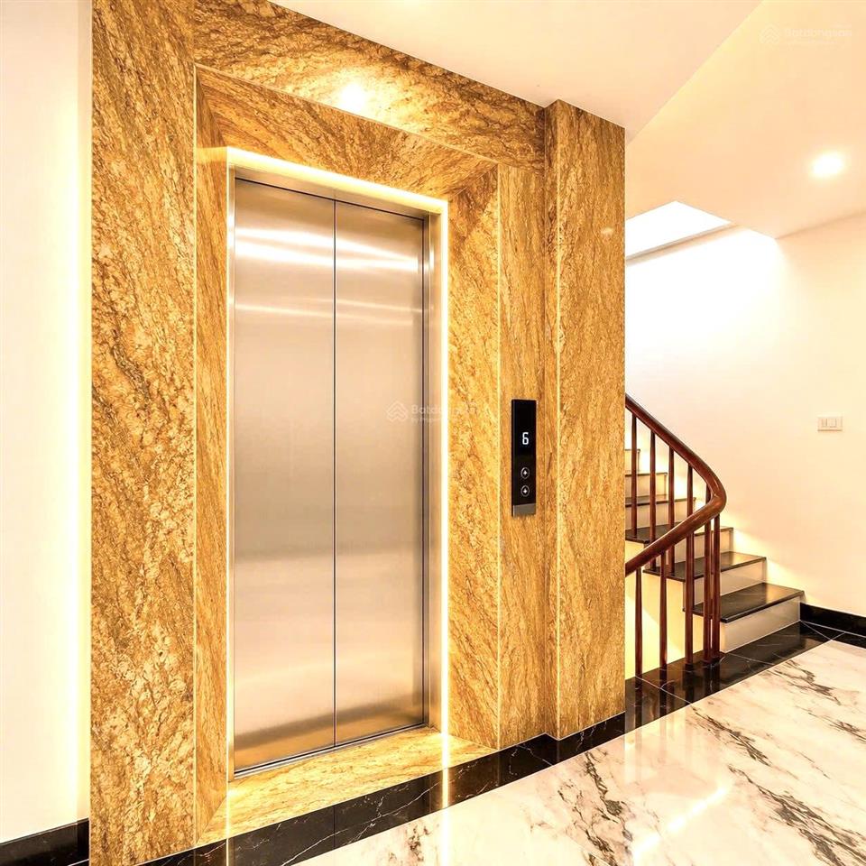 Bán nhà đẹp mới tinh, thang máy, lô góc, ô tô gần phố võng thị, llq 45m2 x 6t, không quy hoạch