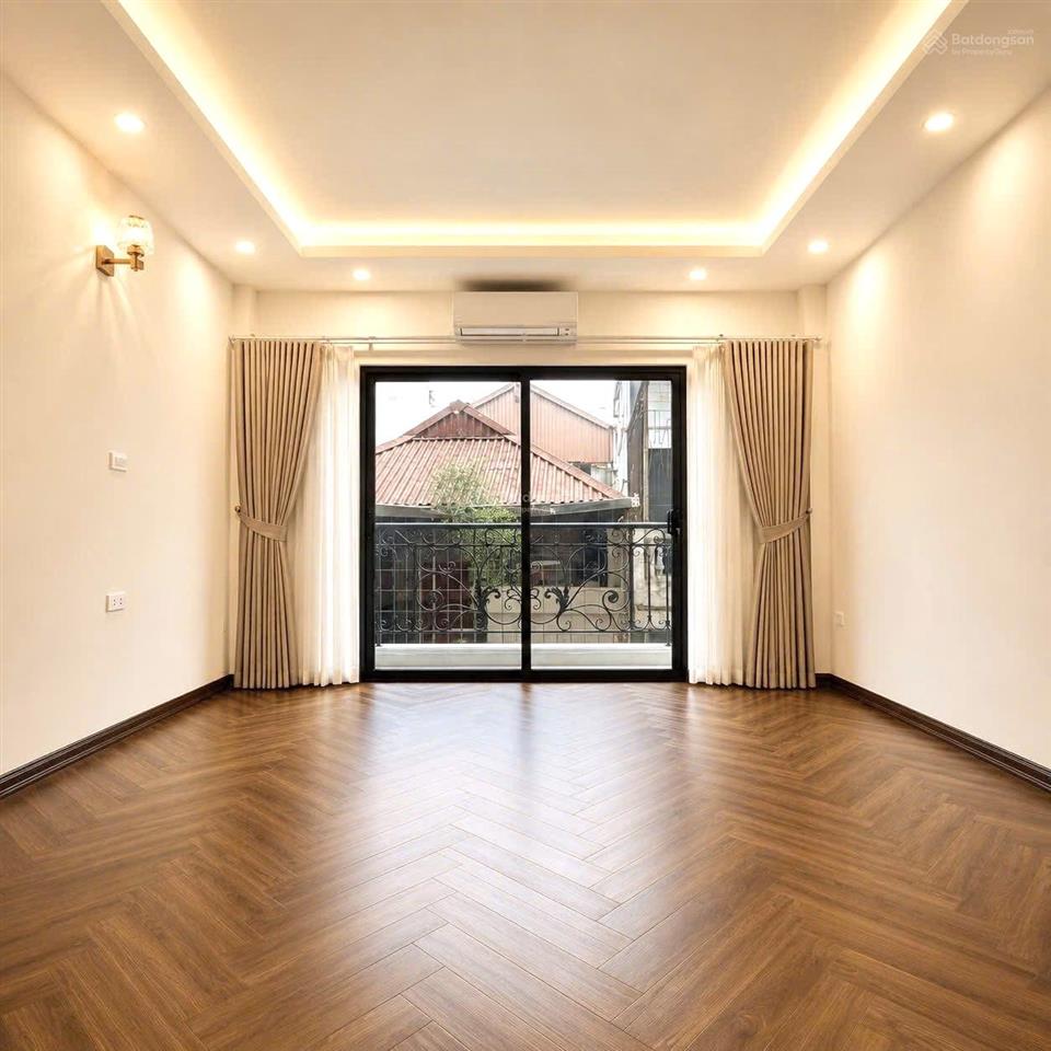 Bán nhà đẹp mới tinh, thang máy, lô góc, ô tô gần phố võng thị, llq 45m2 x 6t, không quy hoạch