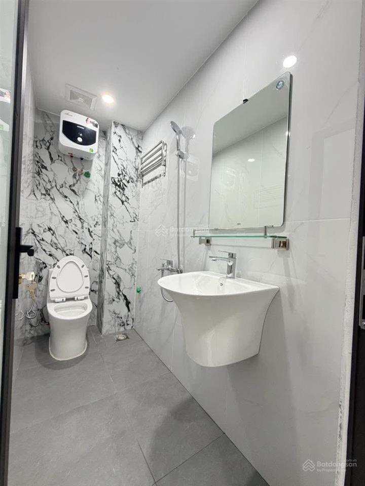 P. kim mã, 2 thoáng, tương lai ô tô đỗ cửa, mới đẹp, sân xe, sổ đỏ cc, dt ~20tr/th, 43m2*5t