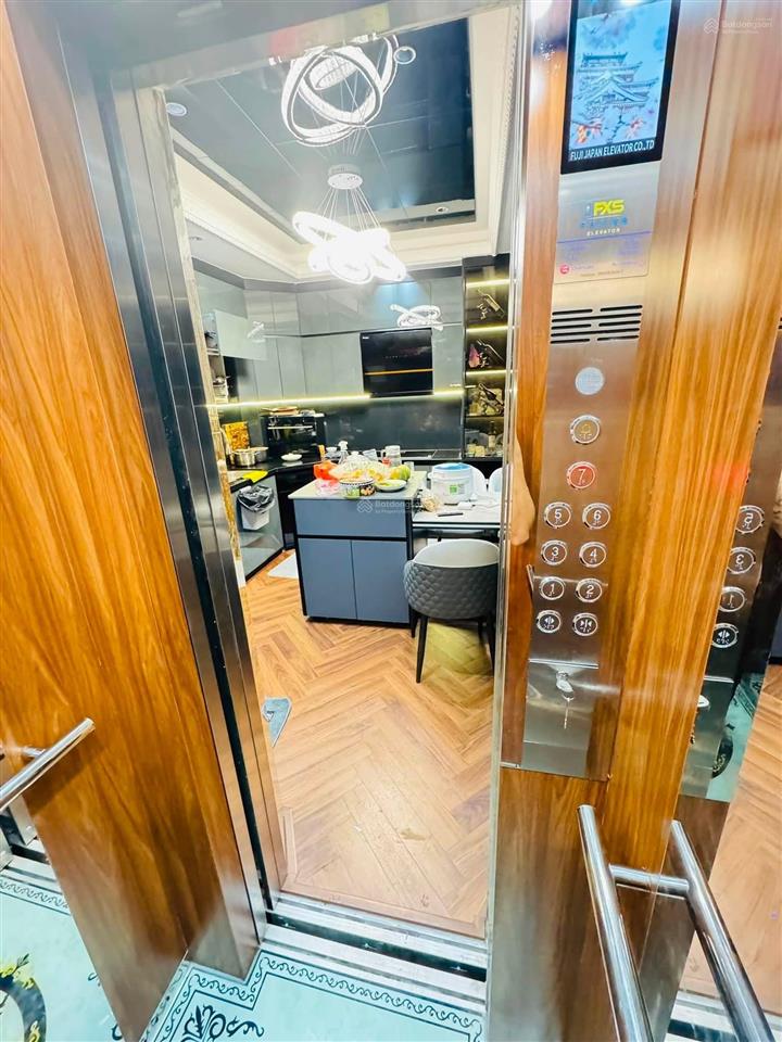 Ko qh! nhà đội cấn, thang máy, ngõ thông kd, 1p ra phố, tặng nt, sổ vuông, ban công, 41m2*6t