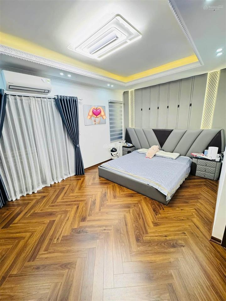 Ko qh! nhà đội cấn, thang máy, ngõ thông kd, 1p ra phố, tặng nt, sổ vuông, ban công, 41m2*6t