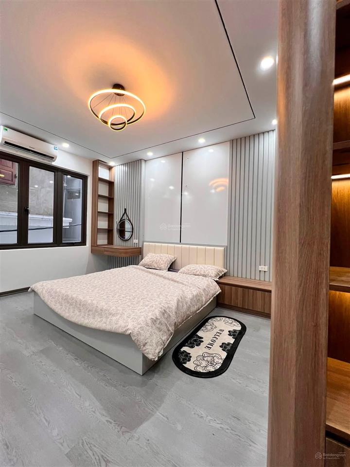 Bán nhà cầu giấy giá đầu tư chỉ nhỉnh 8 tỷ, sổ vuông 48m x 5 tầng, 2 thoáng, ngõ thông cách phố 10m