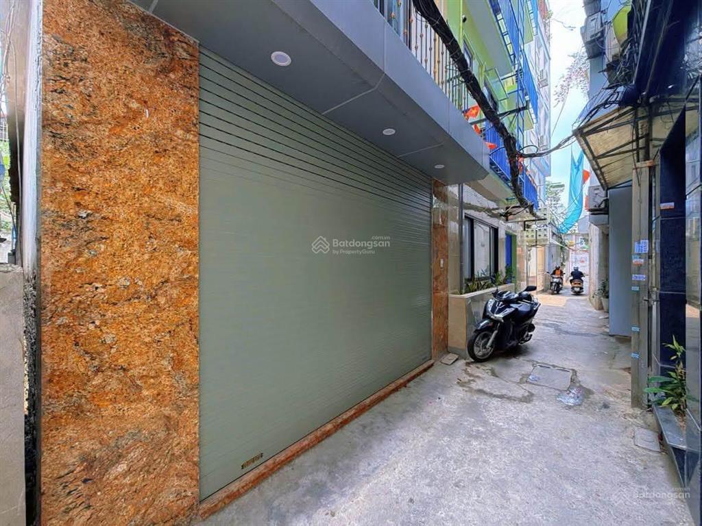 Bán nhà cầu giấy giá đầu tư chỉ nhỉnh 8 tỷ, sổ vuông 48m x 5 tầng, 2 thoáng, ngõ thông cách phố 10m