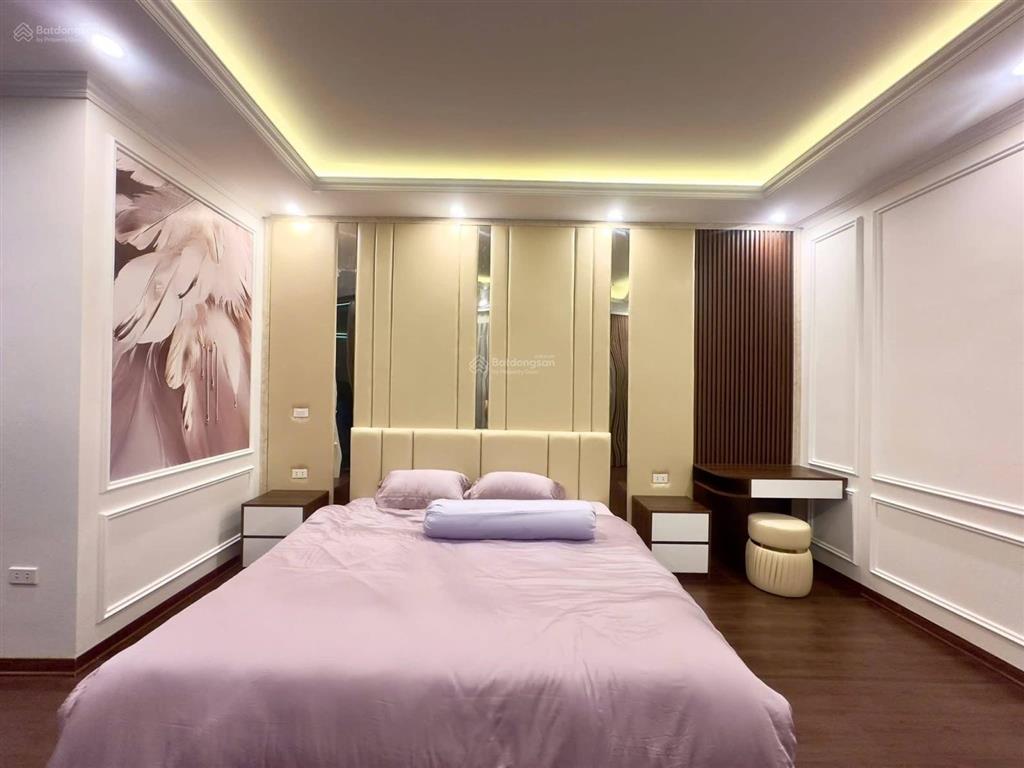 Bán nhà cầu giấy giá đầu tư chỉ nhỉnh 8 tỷ, sổ vuông 48m x 5 tầng, 2 thoáng, ngõ thông cách phố 10m