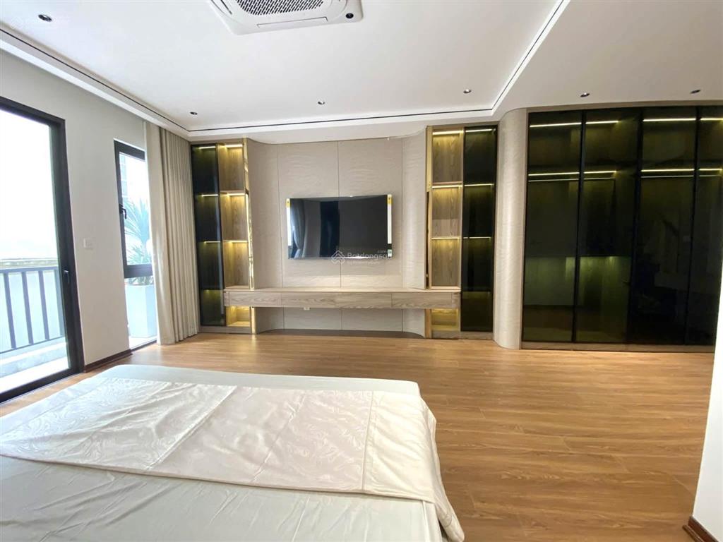 Bán nhà lô góc phố võng thị, gần hồ tây, ngõ 3 gác thông, mới đẹp, 48m2*5t, nội thất đủ về ở luôn