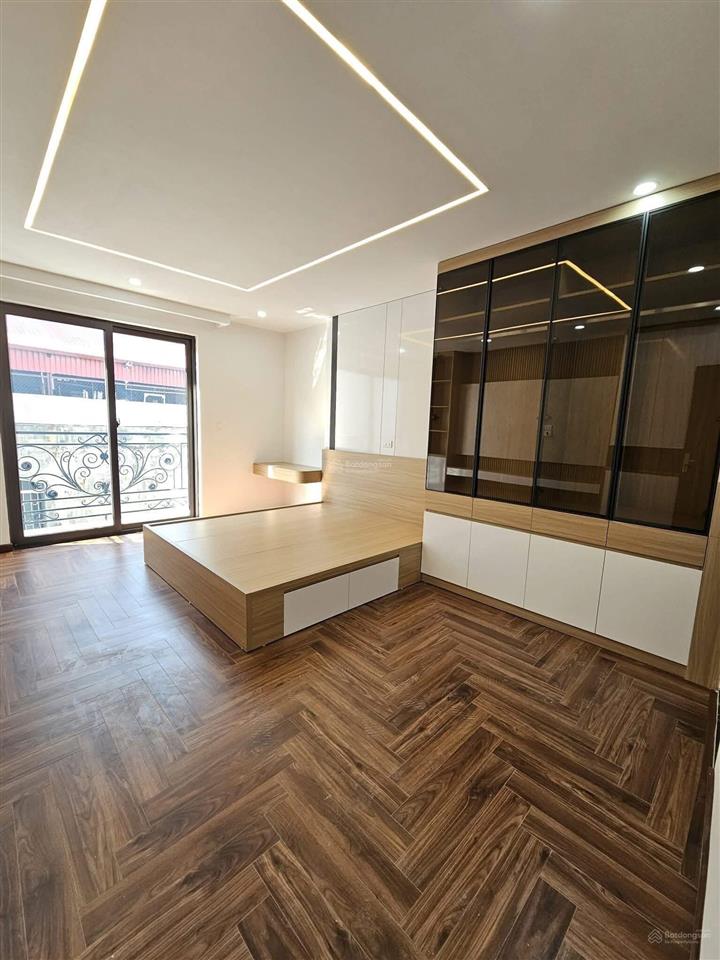 Bán nhà mới đẹp thang máy, ô tô gần phố hoàng quốc việt  phạm văn đồng 45m2 x 6t giá 9,5 tỷ