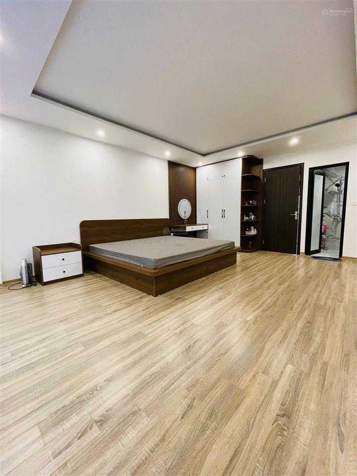 Bán nhà dân xây thang máy, ô tô dừng đỗ, gần phố nguyễn văn huyên, nguyễn khánh toàn, 45m2 x 6 tầng
