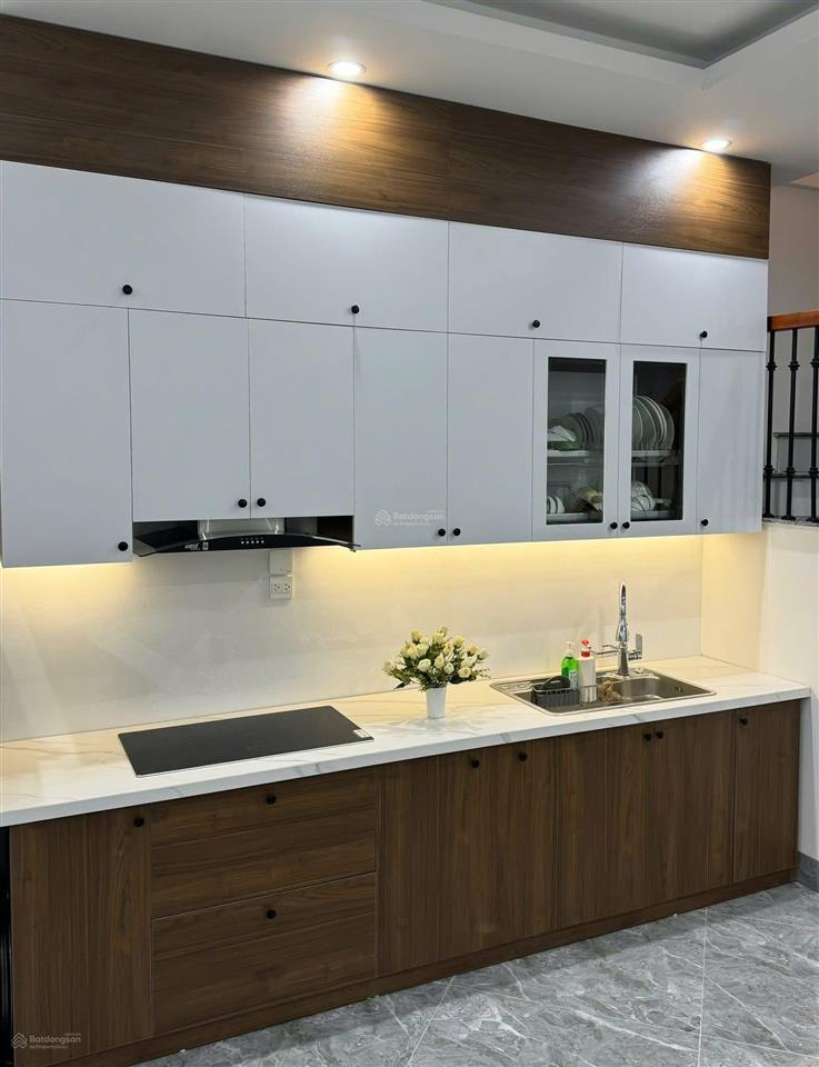 Bán nhà dân xây thang máy, ô tô dừng đỗ, gần phố nguyễn văn huyên, nguyễn khánh toàn, 45m2 x 6 tầng