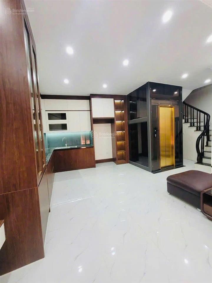 Bán nhà đẹp, ô tô gần phố hoàng quốc việt, võ chí công 41m2x5tầng, lô góc đủ nội thất về ở luôn