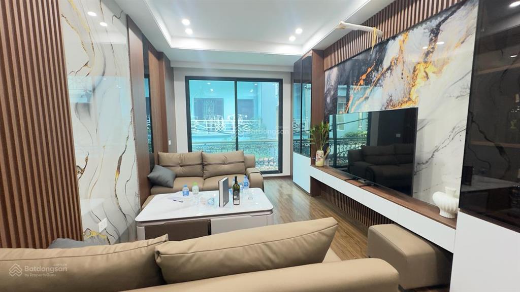 Bán nhà mới đẹp thang máy, ô tô gần phố nguyễn văn huyên, dương quảng hàm, 46m2x6t, nội thất đầy đủ
