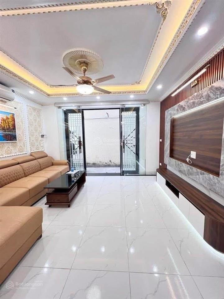 Nhà dân xây gần phố dương khuê, hồ tùng mậu, cạnh trường đh thương mại, giá 6.9 tỷ dt 36m2 x 5 tầng