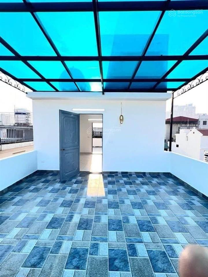 Nhà dân xây gần phố dương khuê, hồ tùng mậu, cạnh trường đh thương mại, giá 6.9 tỷ dt 36m2 x 5 tầng